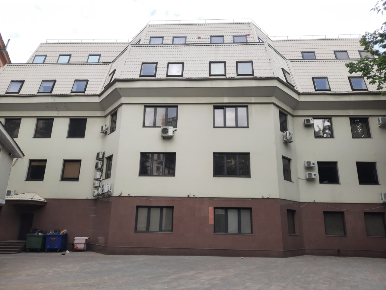 фасад дома, здание по адресу г Москва, Ленинский пр-кт, д 37 к 1 